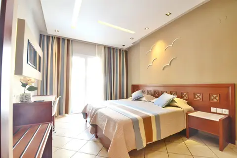 Evilion Sea & Sun Hotel in Athene — foto 23