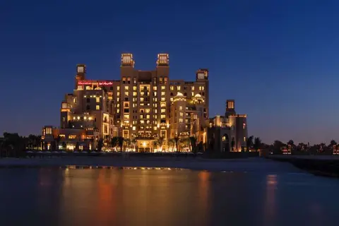 Sheraton Sharjah Beach Resort & Spa in السيف — foto 23
