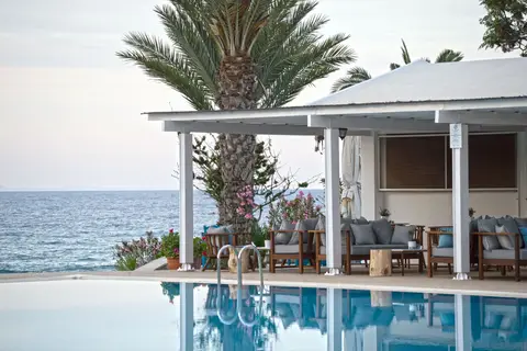 Crystal Springs Beach Hotel in Παραλίμνι — foto 9