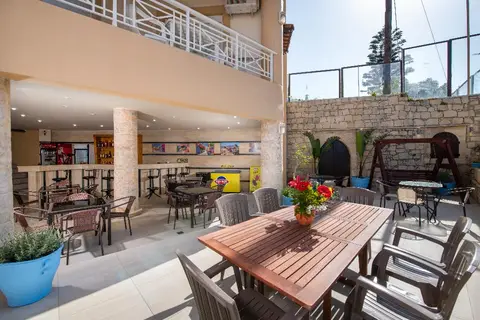 Sunrise Hotel Studios Apartments in Σφακάκι — foto 10