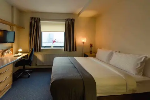 DCU Rooms All Hallows in CHURCH AVENUE (NC)