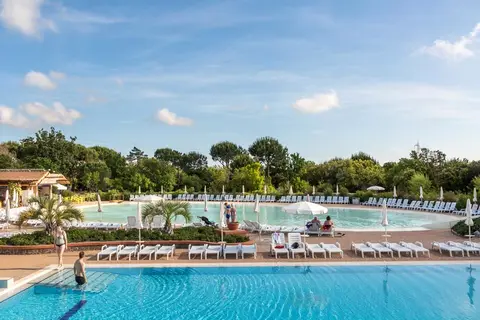 Camping hu Montescudaio Village in Montescudaio — foto 2