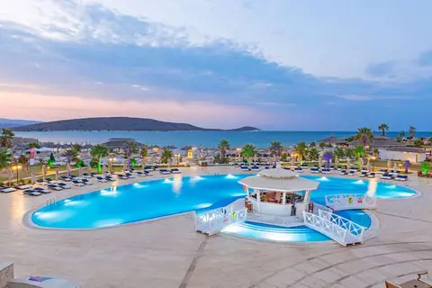 Cocos The Club Solto in Çeşme — foto 17