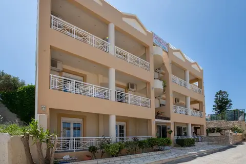 Sunrise Hotel Studios Apartments in Σφακάκι — foto 18