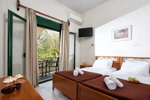 Erofili Apartments in Agia Marina, foto 28