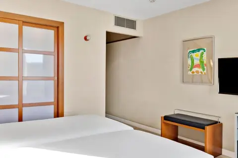 B&B HOTEL Zaragoza Los Enlaces Estación in Zaragoza — foto 26
