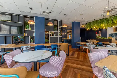 Travelodge Barcelona Poblenou in Barcelona — foto 28