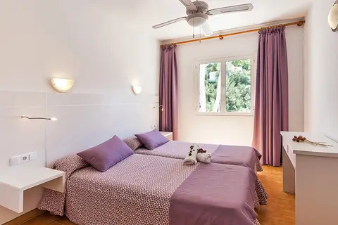 Aparthotel Puerto Cala Vadella in Sant Josep de sa Talaia — foto 3