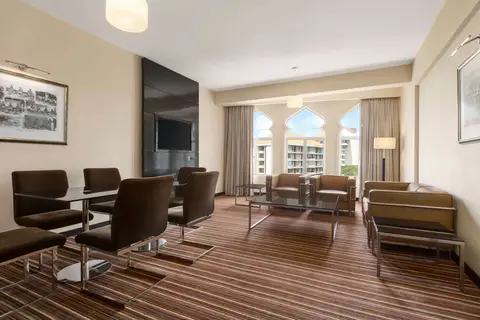 Ramada by Wyndham Colombo in Colombo — foto 16
