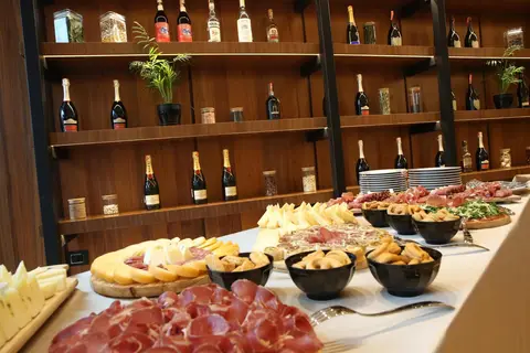 Hotel Theatro in Tirana — foto 28