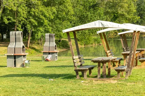 Camping Château De Fonrives foto 17