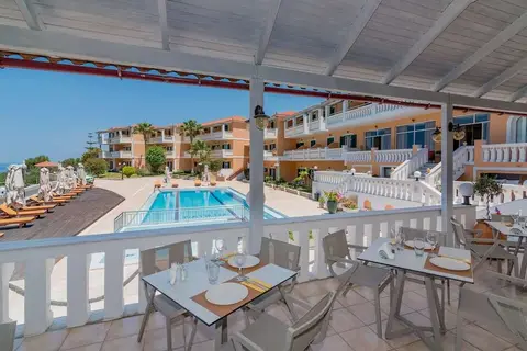 Matilda Hotel in Vasilikos — foto 7