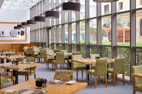 Mövenpick Hotel Jumeirah Beach in دبي — foto 12