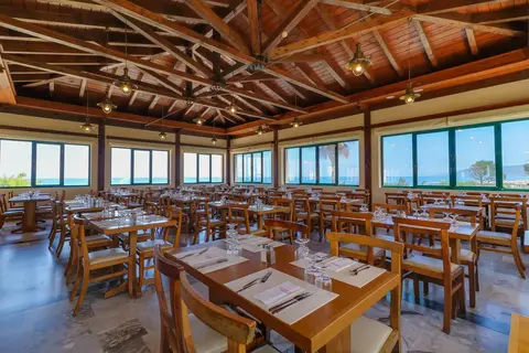 Mare Monte Beach Hotel in Georgioupolis — foto 11