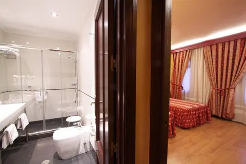 Hotel M.A. Princesa Ana in Granada — foto 25