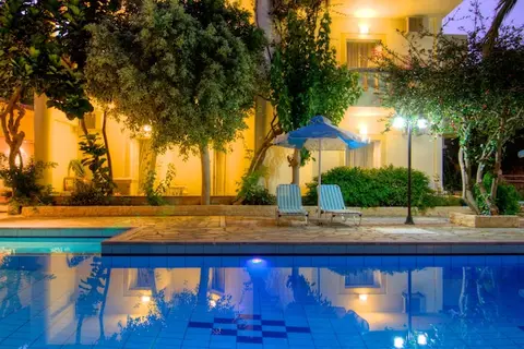 Sunrise Hotel & Apartments in Aνω Ρoδάκινo — foto 25