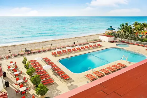 Ramada Plaza by Wyndham Marco Polo Beach Resort in Sunny Isles Beach — foto 15
