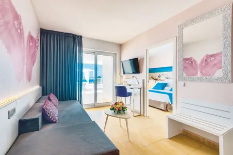 Tropic Garden Hotel & Apartments in Santa Eulària des Riu — foto 14