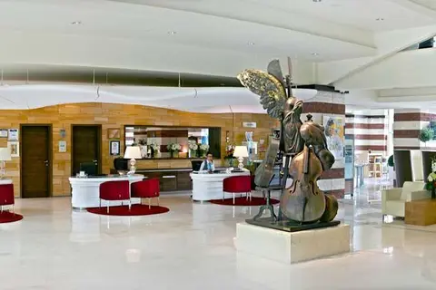 Flamingo Grand Hotel & Spa in Оброчище — foto 22