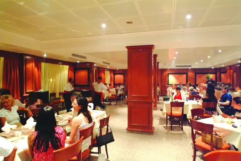 Kapetanios Limassol Hotel in Limassol — foto 17