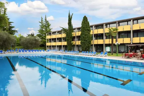 Hotel Palme Royal & Suite in Garda