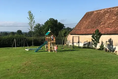 Camping La Maison Bornat in Versaugues — foto 13