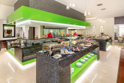 Novotel World Trade Centre Dubai in Dubai — foto 26