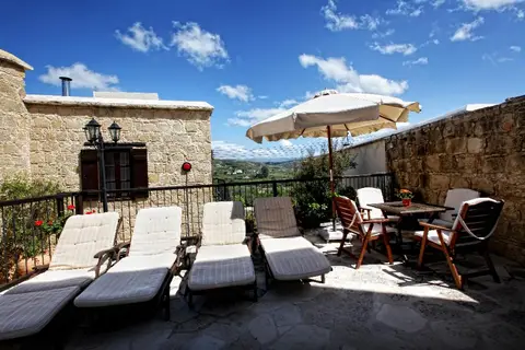 Leonidas Village Houses in Goudi