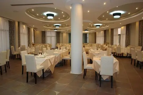 Hotel Airport Tirana in Krujë — foto 2