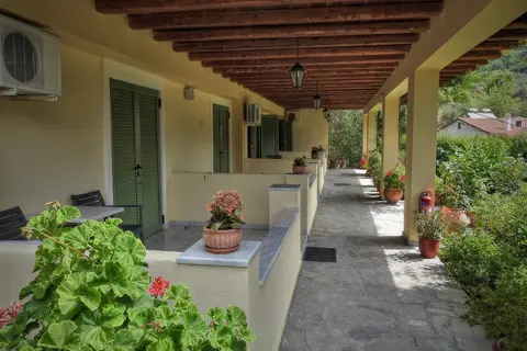 Alonakia in Άγιος Γόρδιος — foto 9