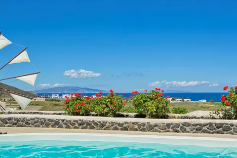 Windmill Villas in Thira Municipal Unit — foto 43