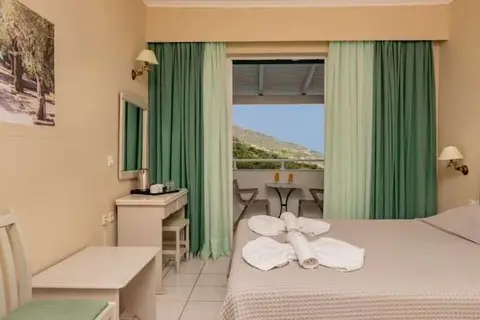 Matilda Hotel in Vasilikos — foto 4