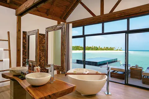 Kuredhivaru Resort and Spa Maldives in Noonu Atoll Education Centre — foto 15