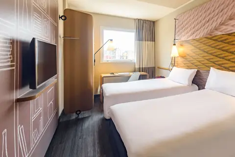 ibis Lisboa Centro Liberdade in Almada — foto 11