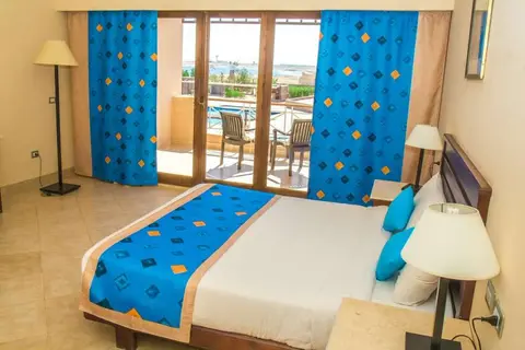 Viva Blue Resort & Diving in Coraya Divers Naga Bay — foto 30
