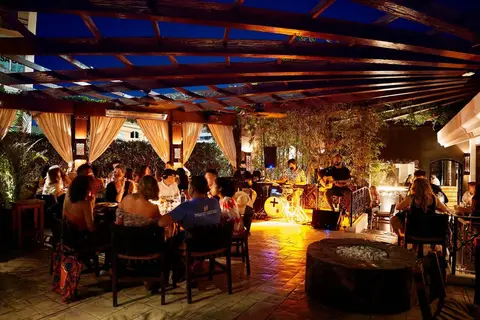 Bahia Hotel & Beach House in Cabo San Lucas — foto 19