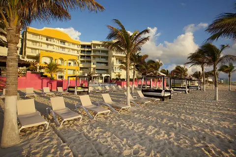 NYX Cancun in Cancún — foto 10