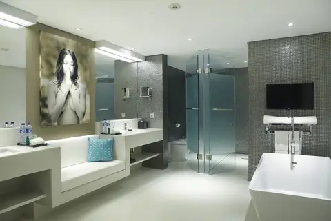 Double-Six Luxury Hotel in Seminyak, Kuta, Kabupaten Badung, Bali, Indonesia — foto 14