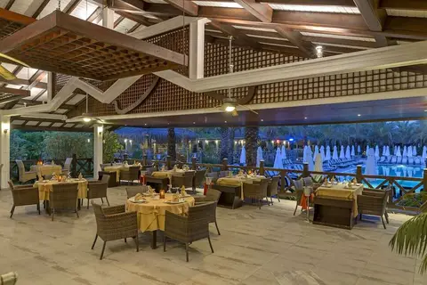 Royal Wings Hotel in Aksu — foto 8