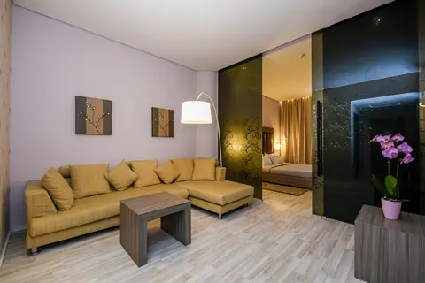 Sky Hotel in Tirana — foto 8