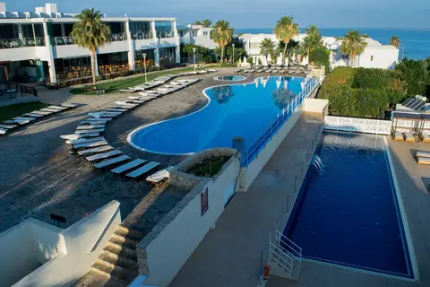 Theo Sunset Bay Holiday Village in Kissonerga