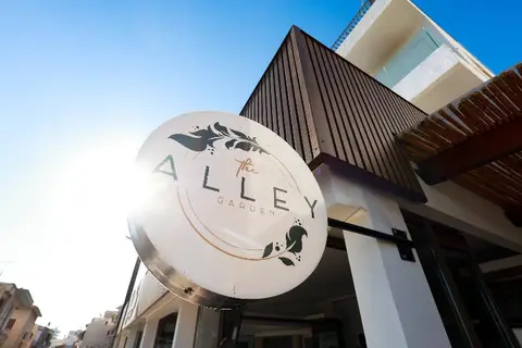 Mikes Kanarium City Hotel in Larnaca