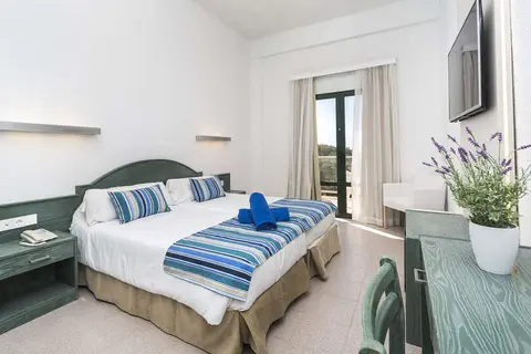 Globales Cala’n Blanes in Cala en Blanes — foto 3