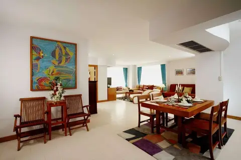 Waterfront Suites Phuket by Centara in ตำบลกะรน — foto 11