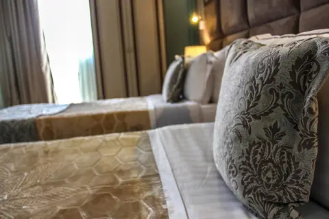 Hotel Deluxe in Tirana — foto 10