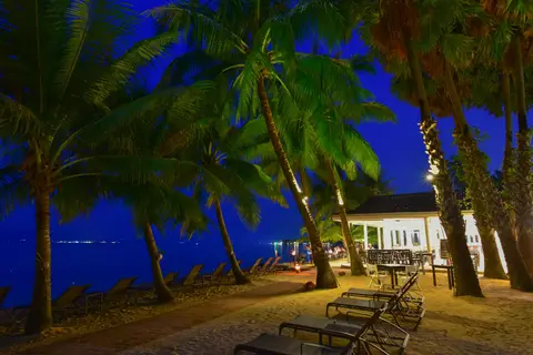 Hotel Paradise Beach Resort in บ้านใต้ — foto 19