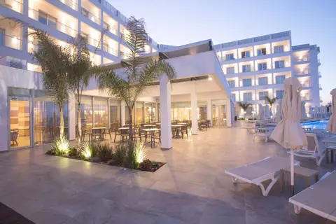 Evalena Beach Hotel in Παραλίμνι — foto 2