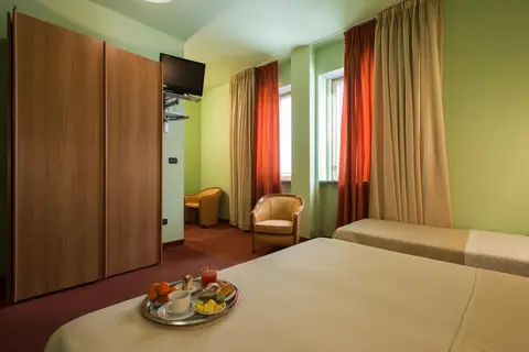 Hotel Lux in Alessandria — foto 7