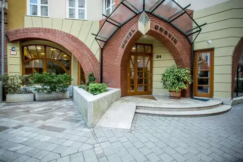 Corvin Hotel Corvin Wing in Boedapest — foto 10