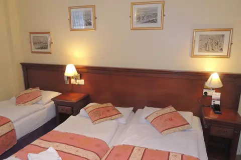 Dolphin Hotel in Londen — foto 20